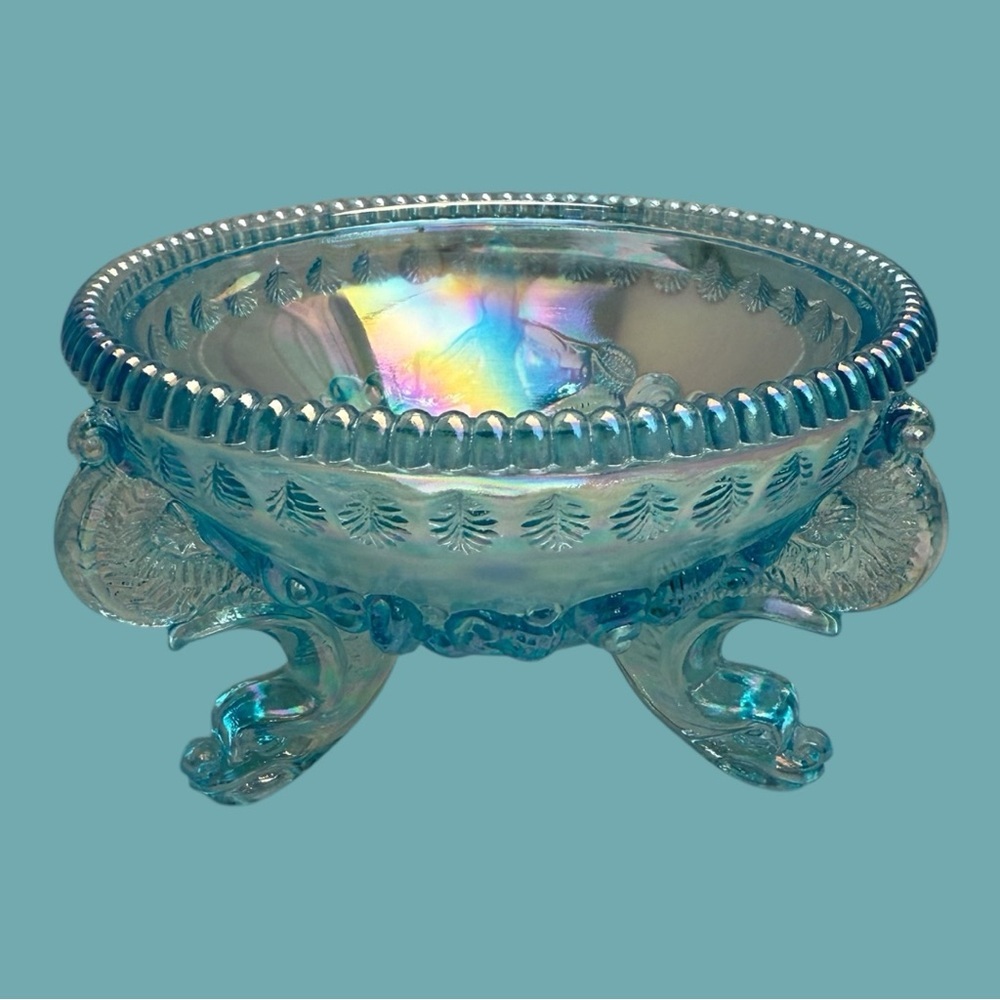 Vintage Westmoreland Argonaut Shell Brandywine Blue Opalescent Candy Dish